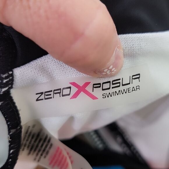 ZeroXPosur. Colorful Abstract Women's Swim Tankini Top. EUC - Picture 5 of 9